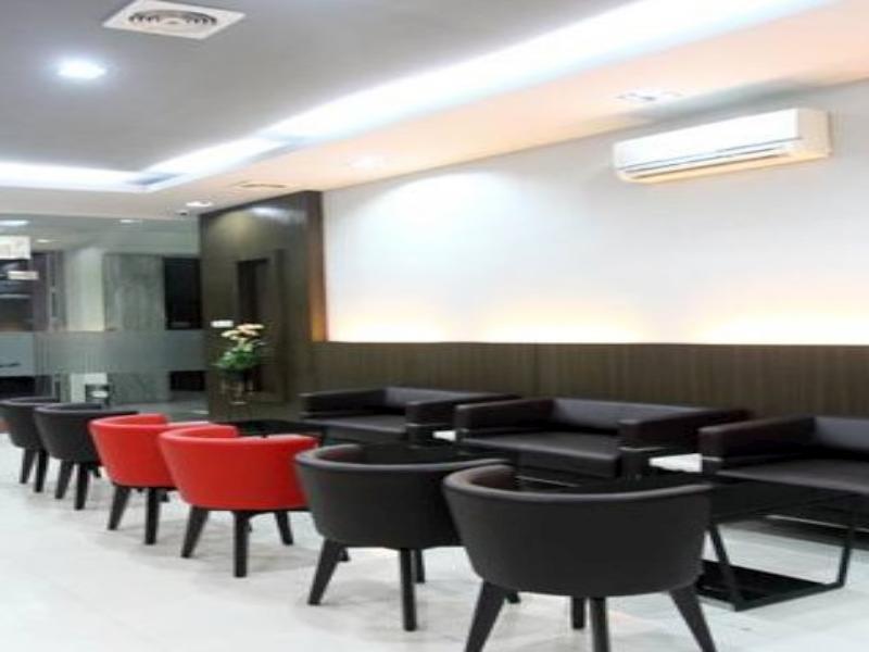 New Legend Hotel Makassar Exterior foto