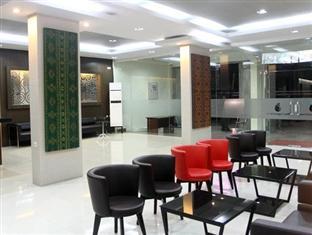 New Legend Hotel Makassar Exterior foto