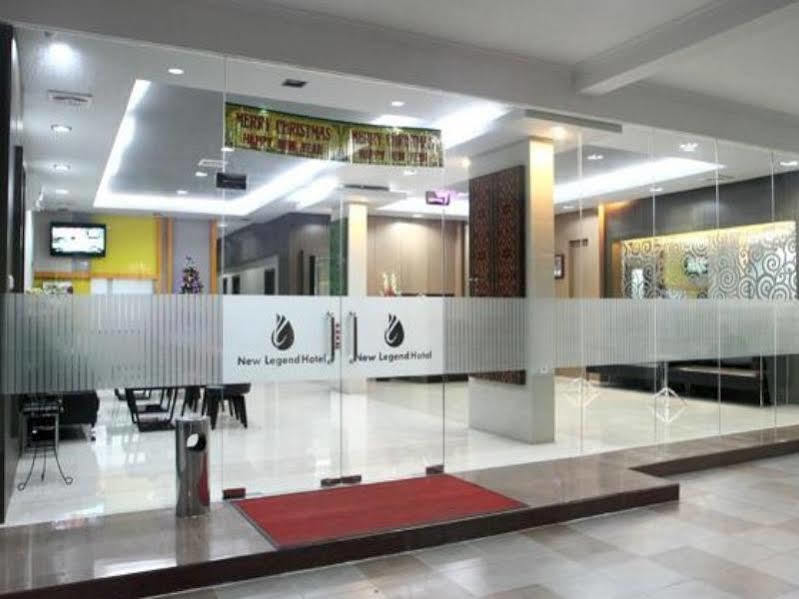 New Legend Hotel Makassar Exterior foto