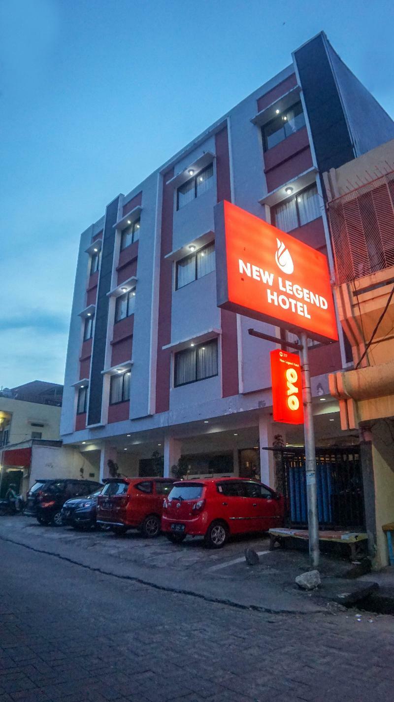 New Legend Hotel Makassar Exterior foto